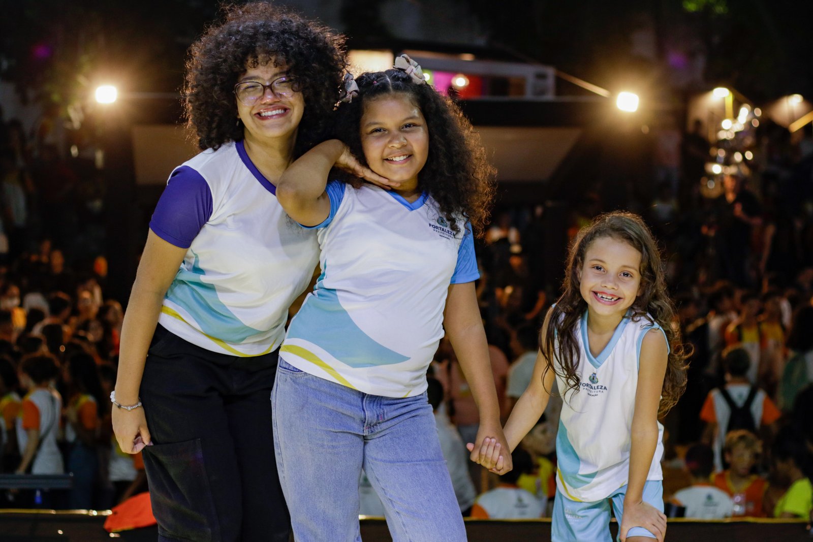 Fardamento pelos Estudantes